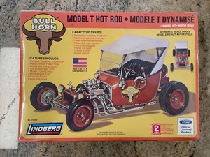 New 2012 Lindberg Skill 2 Model Kit - Ford Model T Hot Rod Bull Horn #72320 1:16 - Picture 1 of 6