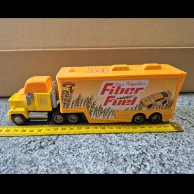 Disney Pixar CARS 3 - Camion Mack 56 (23-36 cm) - Immagine 1 di 4