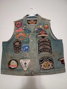 Vintage 90s Men’s Harley Davidson Denim Vest Large Patches 33 Patches + Pins - Picture 1 of 21