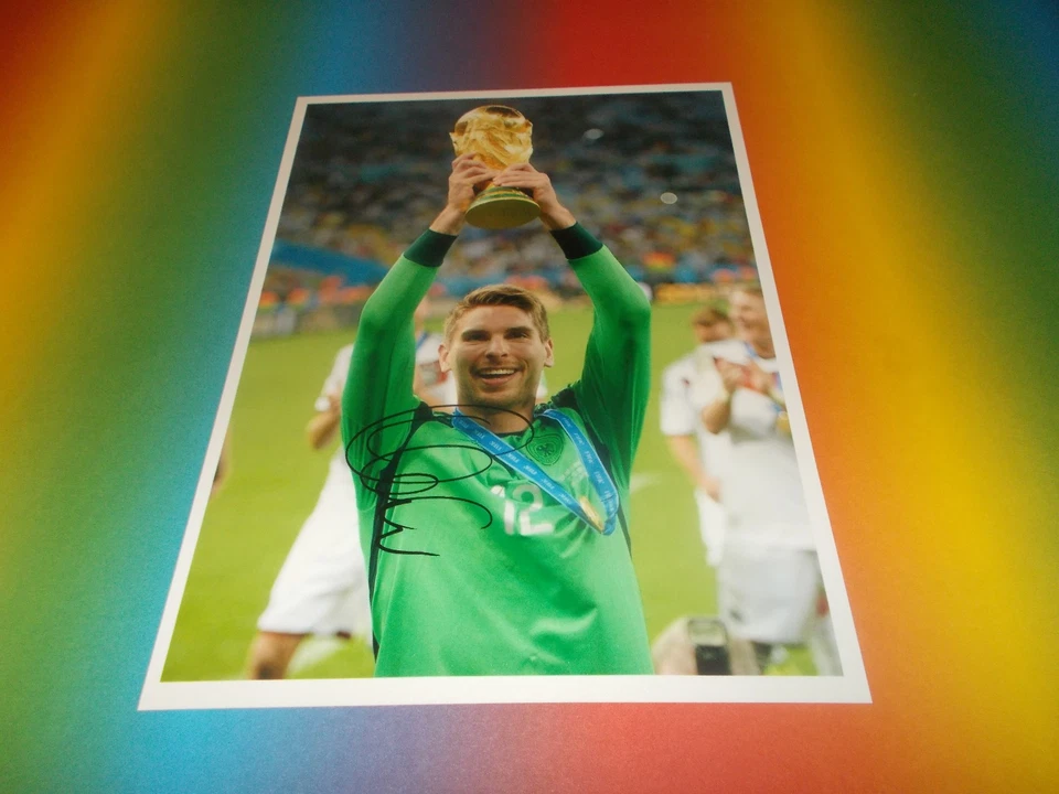 Ron Robert Zieler DFB Weltmeister 2014  signiert signed Autogramm auf 20x28 Foto - Bild 1 von 1