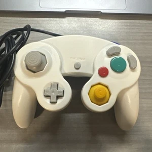 Weißer GameCube Controller Nintendo gebraucht guter Zustand - Bild 1 von 1