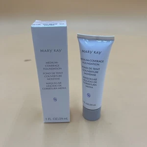 Mary Kay Medium Coverage Foundation Beige 404 Normal to Oily Skin 1 oz Gray Cap - Picture 1 of 2
