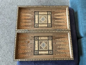 Vintage Wooden Marquetry Inlay Backgammon Set Hinged Case & Chess/Draughts Board - Picture 1 of 18