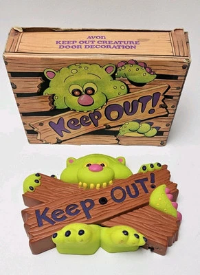 Avon 1992 Keep Out Monster Halloween puerta colgante de pared luces y sonidos FUNCIONA Foto 1 de 4
