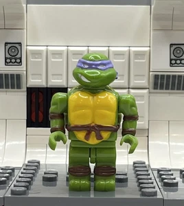 Mega Bloks 2003 Teenage Mutant Ninja Turtles Donatello Minifigure - Picture 1 of 2