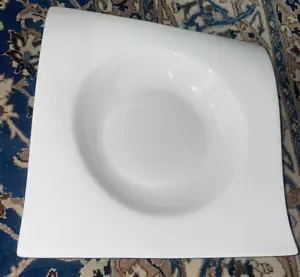 SET (2) Maxwell & Williams WHITE BASICS MOTION SOUP PLATE SQUARE WAVE 8.5" - Picture 1 of 3