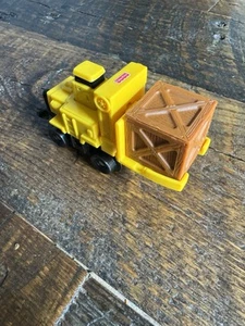 Vintage Geotrax Gütergabelstapler & 1 Frachtkiste Fisher Price Spielzeug C6854 2004 - Bild 1 von 6