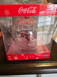 2025 M2 Machines Christmas Ornament - Coca-Cola 1966 Ford GT40 MKII - Fast Ship - Picture 1 of 2