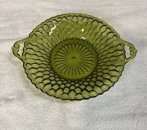 Vintage Indiana Green Glass Honeycomb Serving Dish w/Handles 7.5” Diameter - Picture 1 of 7