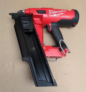 [Usato] (2744-20) Milwaukee M18 FUEL Chiodatrice per telaio 21 gradi - Foto 1 di 3