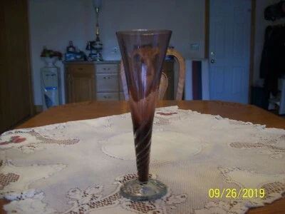 Trompete alto ametista vidro arte assinado C. M.C. - Vaso vintage L.A. 245-874 - Imagem 1 de 4