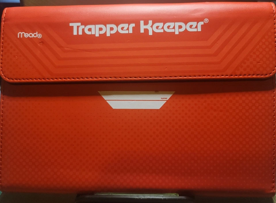 Estuche universal rojo Mead Trapper Keeper para tabletas de 7" a 8" Foto 1 de 4
