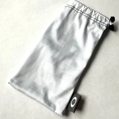 Auténtico bolso Oakley edición limitada colección Introspect blanco microfibra Foto 1 de 4