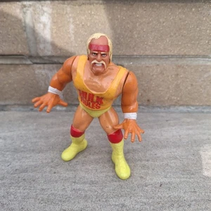Hulk Hogan WWF Hasbro Titan Sports Vintage 1990 Figur - Bild 1 von 6