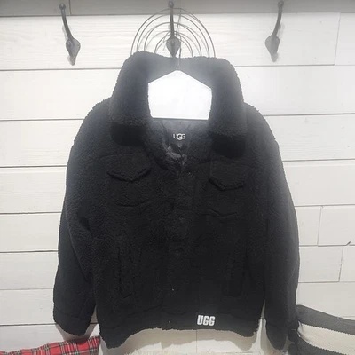 Chaqueta de camionero Frankie Sherpa para mujer UGG L negra Foto 1 de 4