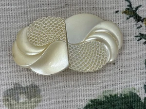 VINTAGE ca. 1930er Jahre Tschechisch Elfenbein Perlmuster Strukturglas Gürtelschnalle groß - Bild 1 von 9