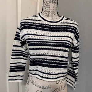 New with tags Striped Crochet-Knit Sweater for Girls Striped Black/White Sweater - Picture 1 of 5