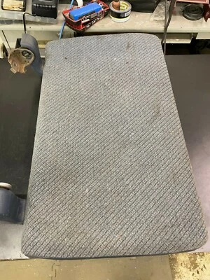 1995 Toyota T100 rear fold down seat Foto 1 de 4