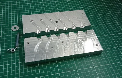 CNC machined pompano jig aluminum fishing mold, WITHOUT HINGE AND HANDLES - Image 1 of 4