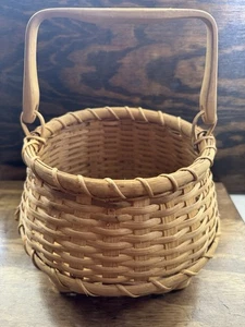 Fall Basket With Handle - Picture 1 of 5