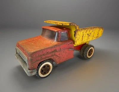 Camión de volteo Tonka vintage años 60 acero prensado rojo y amarillo - Restaurar Foto 1 de 4