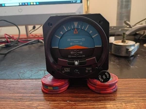 Mid-Continent Instrument Lifesaver Gyro P/N 4300-215   10-32 volt  7.5 tilt - Picture 1 of 5