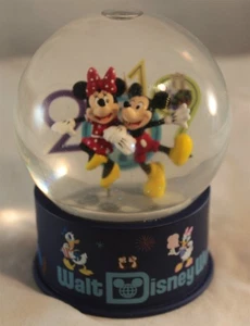 2019 WALT DISNEY MICKEY AND MINNIE MOUSE WATER GLOBE 4 1/4" TALL - Picture 1 of 3