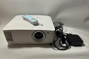 Optoma Beamer 4K (UHD) + Apple TV 4k 1.Gen - Bild 1 von 4