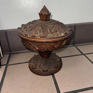 Hand Carved Wood Lidded Bowl Flowers/at Leaf Pattern 9" x 9" x 11" - Picture 1 of 8