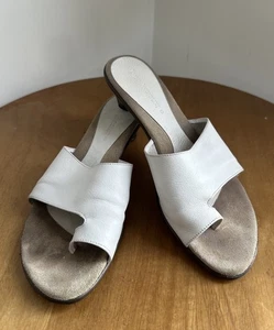 Enzo Angiolini Damen-Slipper weiß Leder Pfennigabsatz Zehenschlaufe Größe 8 - Bild 1 von 19