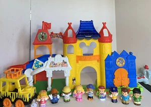 Fisher Price Little People Day at Disney Magic Kingdom Castle Lights Extras Kids - Picture 1 of 12
