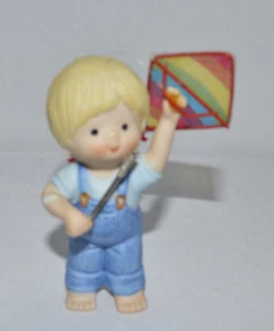 Vintage Enesco Country Cousins Scooter Flying A Kite 1984 - Picture 1 of 5