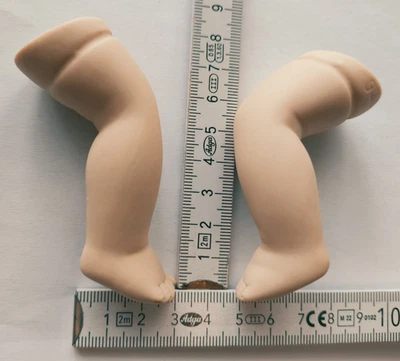 Porzellanpuppe, 1 Paar Beine für kleine Porzellanpuppe           H1 - Bild 1 von 2