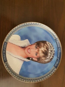 FRANKLIN MINT PLATE "A TRIBUTE TO DIANA, PRINCESS OF WALES 1961-1997". - Picture 1 of 2