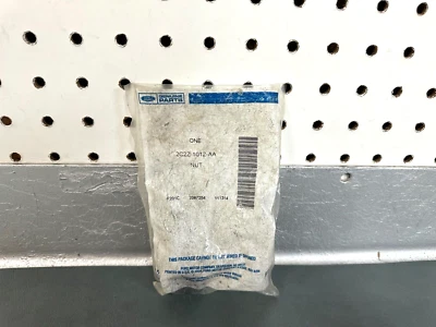 Ford OEM NOS 2C2Z-1012-AA Wheel Nut 2003-2005 Excursion 17" 19.5" Wheel - Imagem 1 de 3