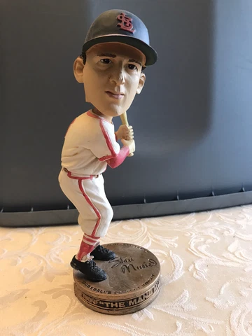 St Louis Cardinals Stan Musial Medal of Freedom Bobblehead, SGA 4/24/11 Cover