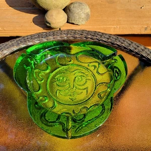 Cenicero vintage Blenko Tri-Lobe Sunface #733 en oliva - Imagen 1 de 8
