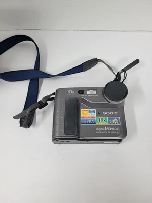 Винтажная цифровая камера Sony Mavica MVC-FD73 0,4 Мп непроверенная - Изображение 1 из 4