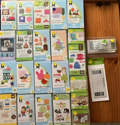 Lote de 23 cartuchos Cricut usados y superposición universal nueva Foto 1 de 4