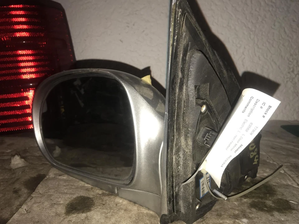 Espejo retrovisor izquierdo usado se adapta a: Kia Sedona Power L 2004. sin calefacción grado A izquierdo Foto 1 de 3
