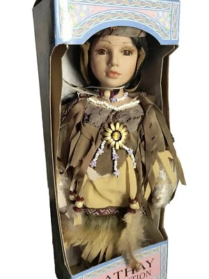 Muñeca de porcelana colección Cathay indio nativo americano "Kaya"  Foto 1 de 4