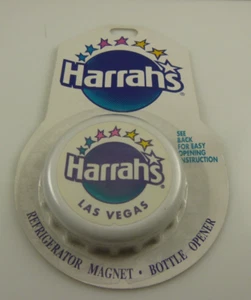 Vintage 1997 Harrah's Casino Flaschenverschlussöffner Kühlschrankmagnet Neu - Bild 1 von 10