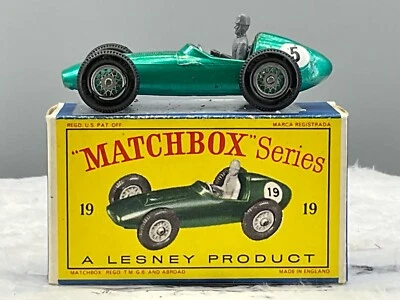 SCARCE #5 Matchbox Lesney#.19C Aston Martin   1961 N, Mint,in D box all orig, - Image 1 of 4