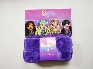 BRATZ Revolution Makeup - Eyeshadow Palette & Fluffy Cosmetic Bag - Picture 1 of 7