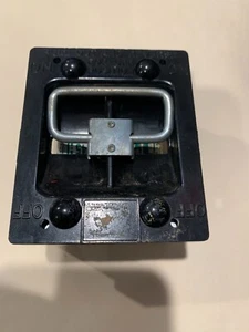 CUTLER HAMMER 60A PANEL DE FUSIBLES EXTRAÍBLE EN BLANCO **PESTAÑA ANCHA - Imagen 1 de 4