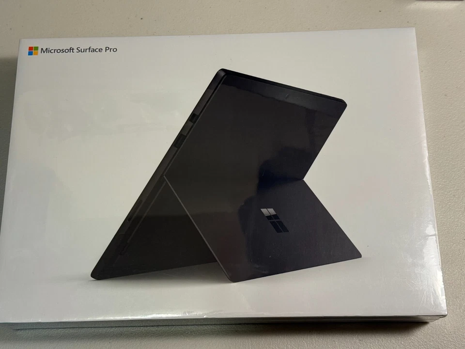 Microsoft Surface 12.3 In Pro 6 8th Gen intel Core i7, 16GB RAM, 512GB-Black(New - Image 1 of 2