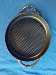 Staub Griglia Pura in Ghisa 2 Manici 10 Pollici Nero Teal - Nuova senza etichette - Foto 1 di 4