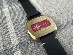 Lucerne Swiss Jump Hour Watch Gold With Red Dial - Vintage Working - Picture 1 of 5