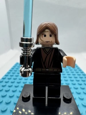 Минифигурка LEGO Star Wars: Anakin Skywalker черная правая рука Sw0120 с хромом - Изображение 1 из 4