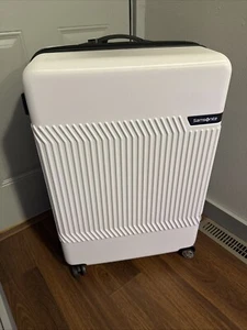 Samsonite Cutler 2 Spinner Rolling Suitcase 27 Spinner Expandable Hardside White - Picture 1 of 15